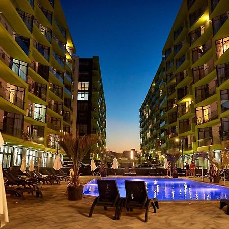 Vintage Breeze Apartment - Spa Pools Resort Mamaia Eksteriør billede