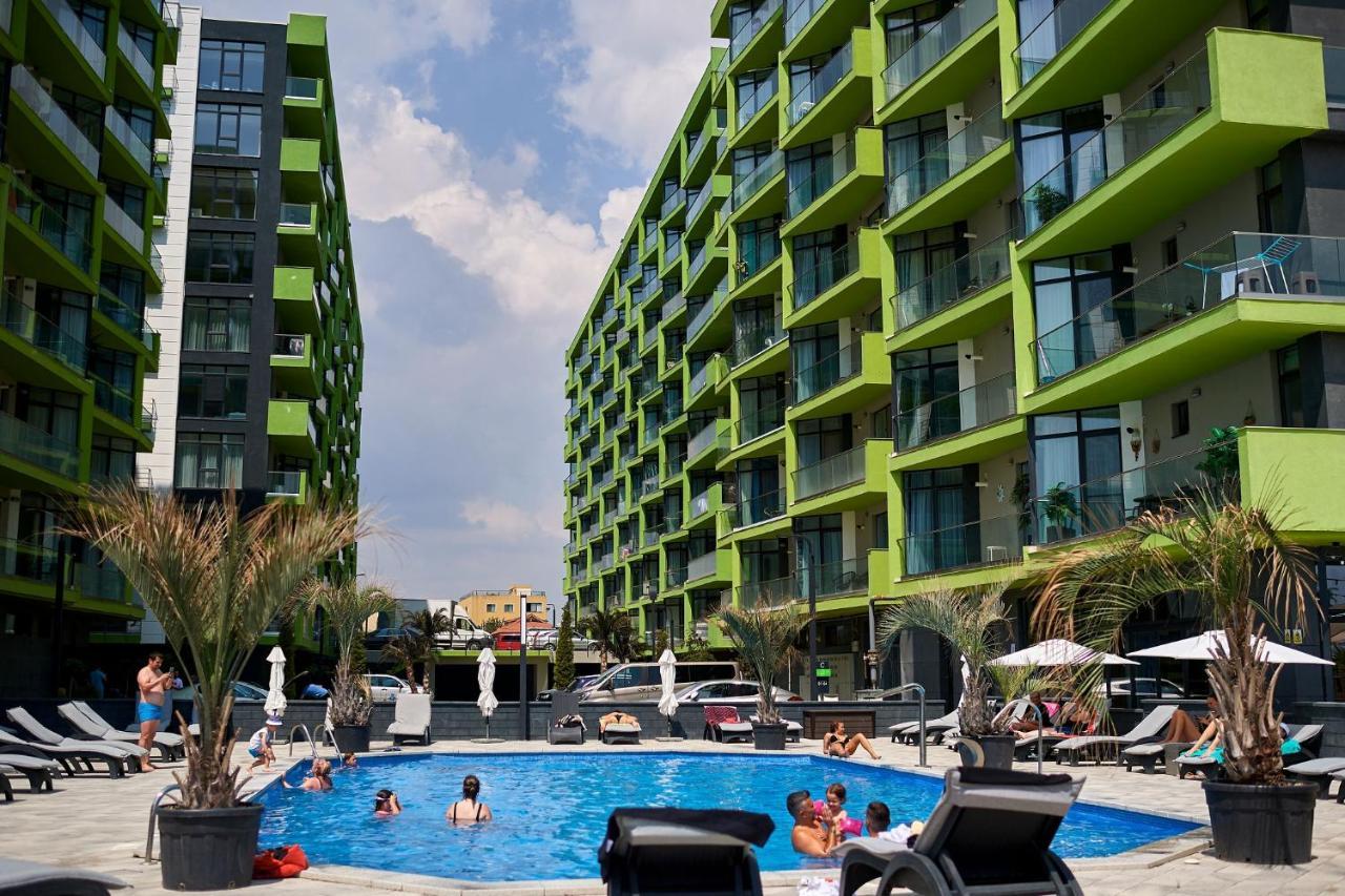 Vintage Breeze Apartment - Spa Pools Resort Mamaia Eksteriør billede