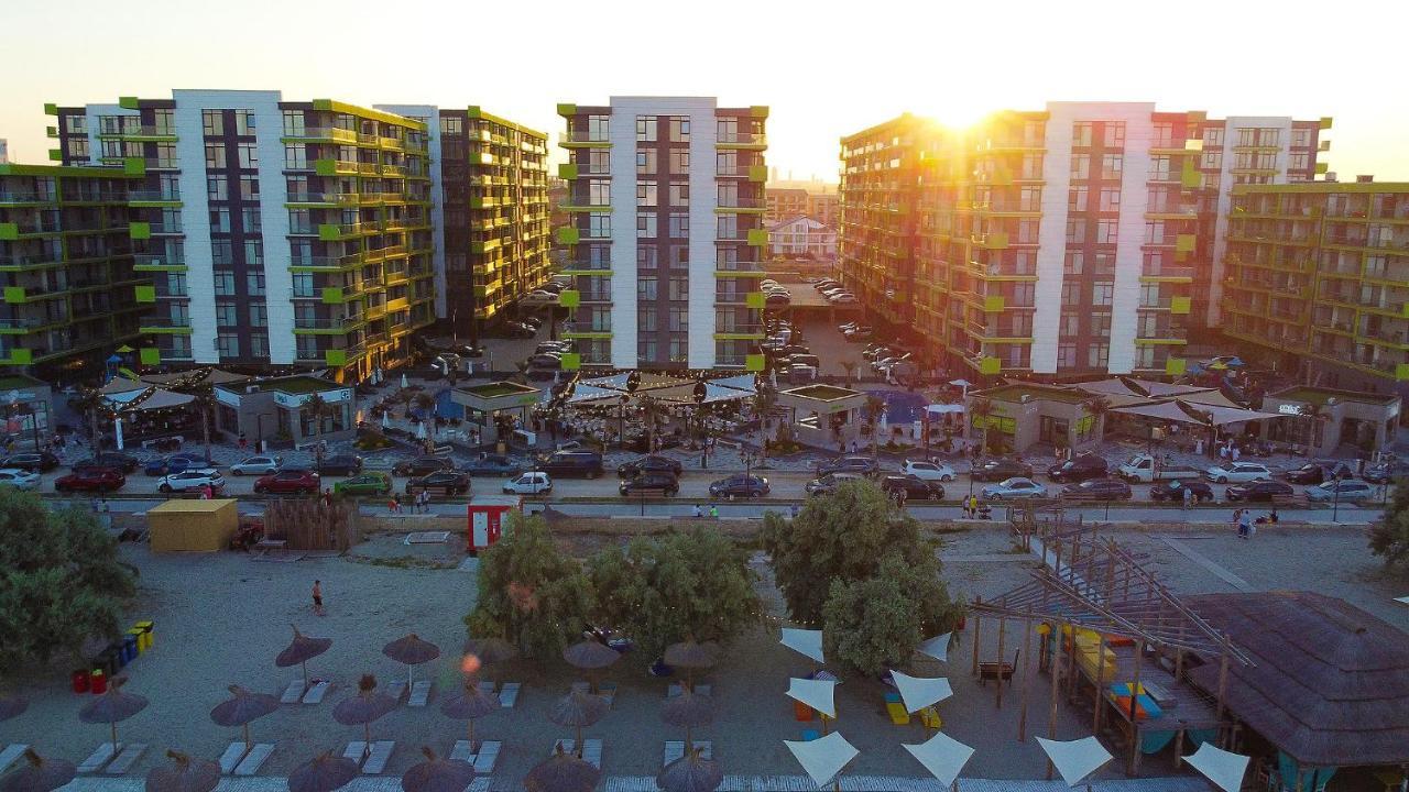 Vintage Breeze Apartment - Spa Pools Resort Mamaia Eksteriør billede