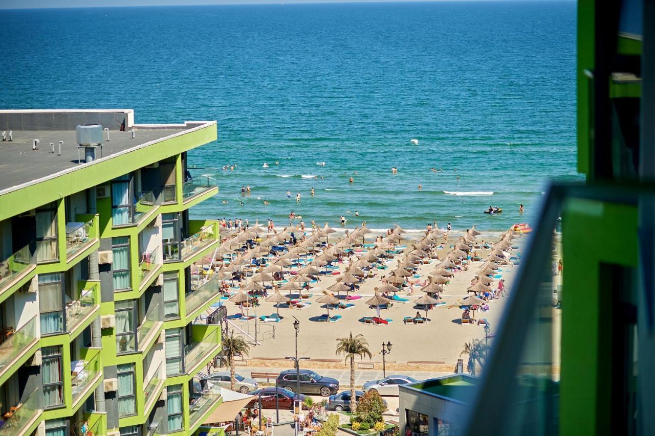 Vintage Breeze Apartment - Spa Pools Resort Mamaia Eksteriør billede