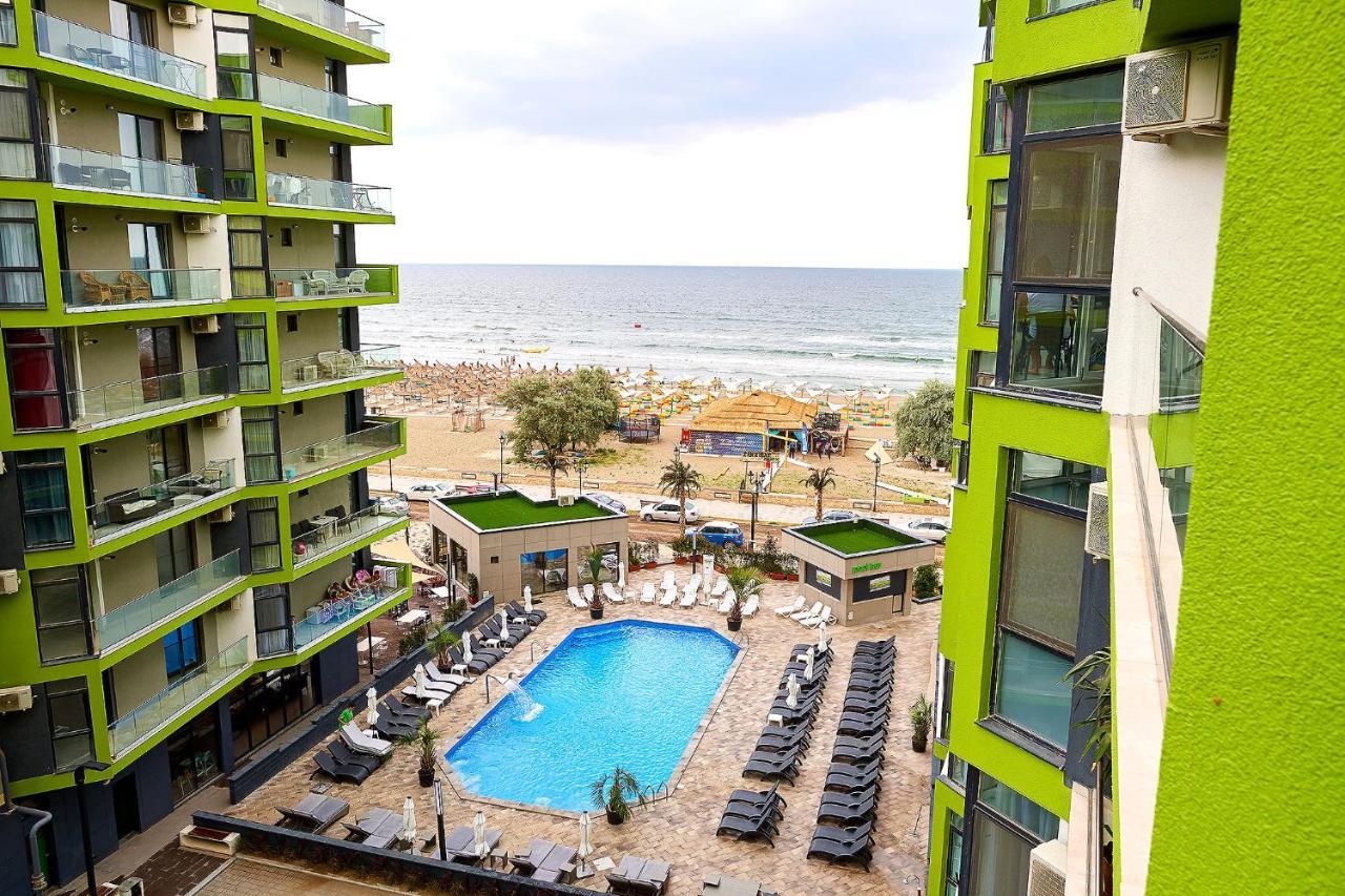 Vintage Breeze Apartment - Spa Pools Resort Mamaia Eksteriør billede